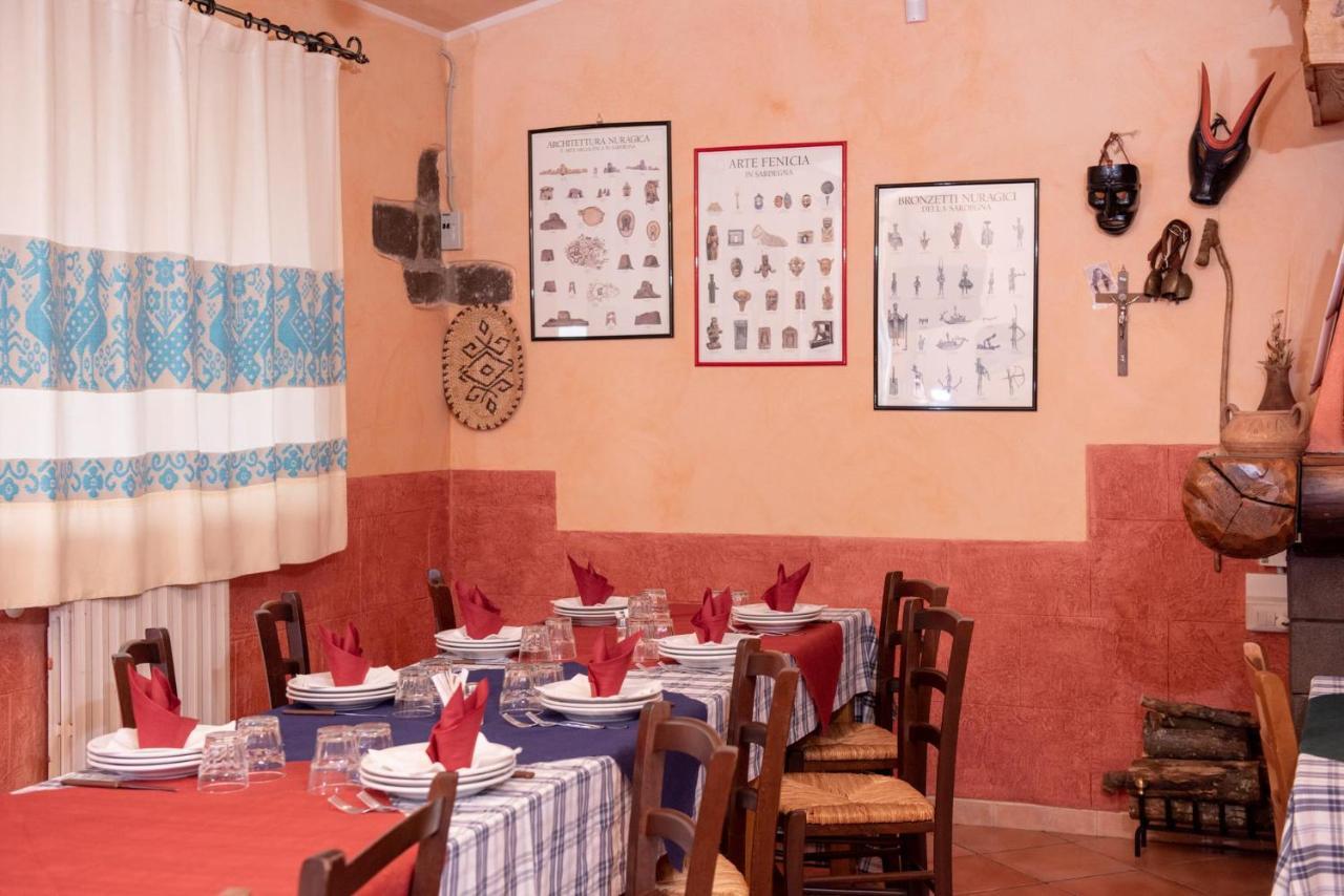 Agriturismo Nuragh'Elighe Sindia Buitenkant foto
