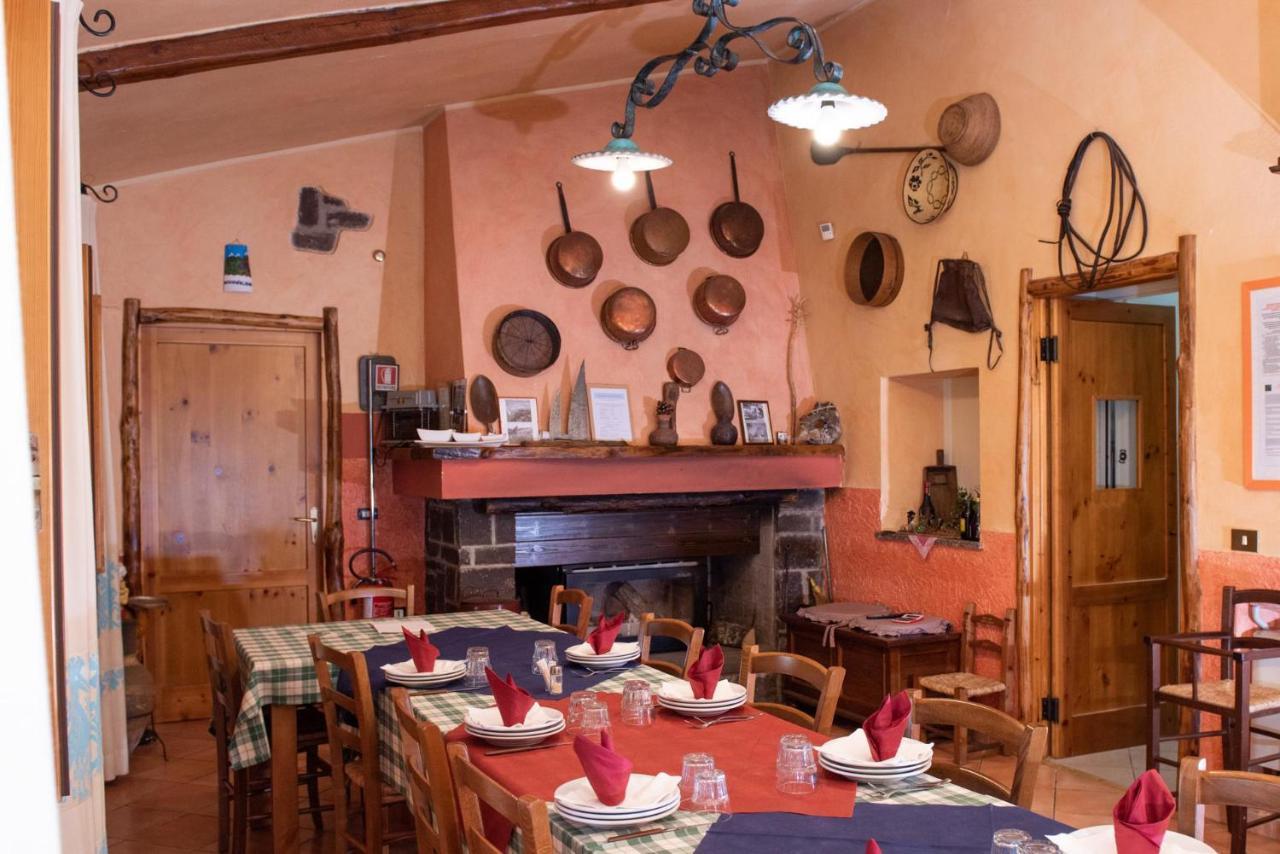 Agriturismo Nuragh'Elighe Sindia Buitenkant foto