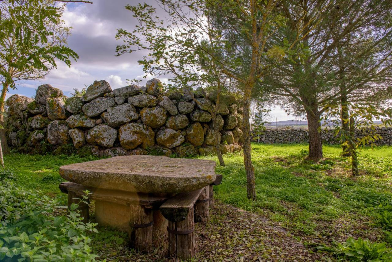 Agriturismo Nuragh'Elighe Sindia Buitenkant foto