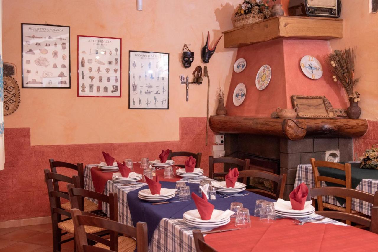 Agriturismo Nuragh'Elighe Sindia Buitenkant foto