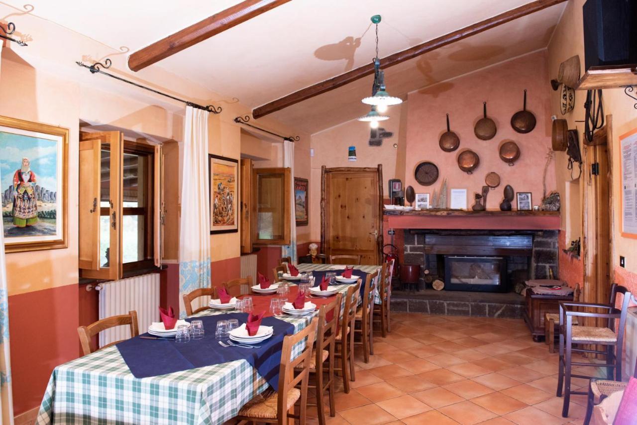 Agriturismo Nuragh'Elighe Sindia Buitenkant foto