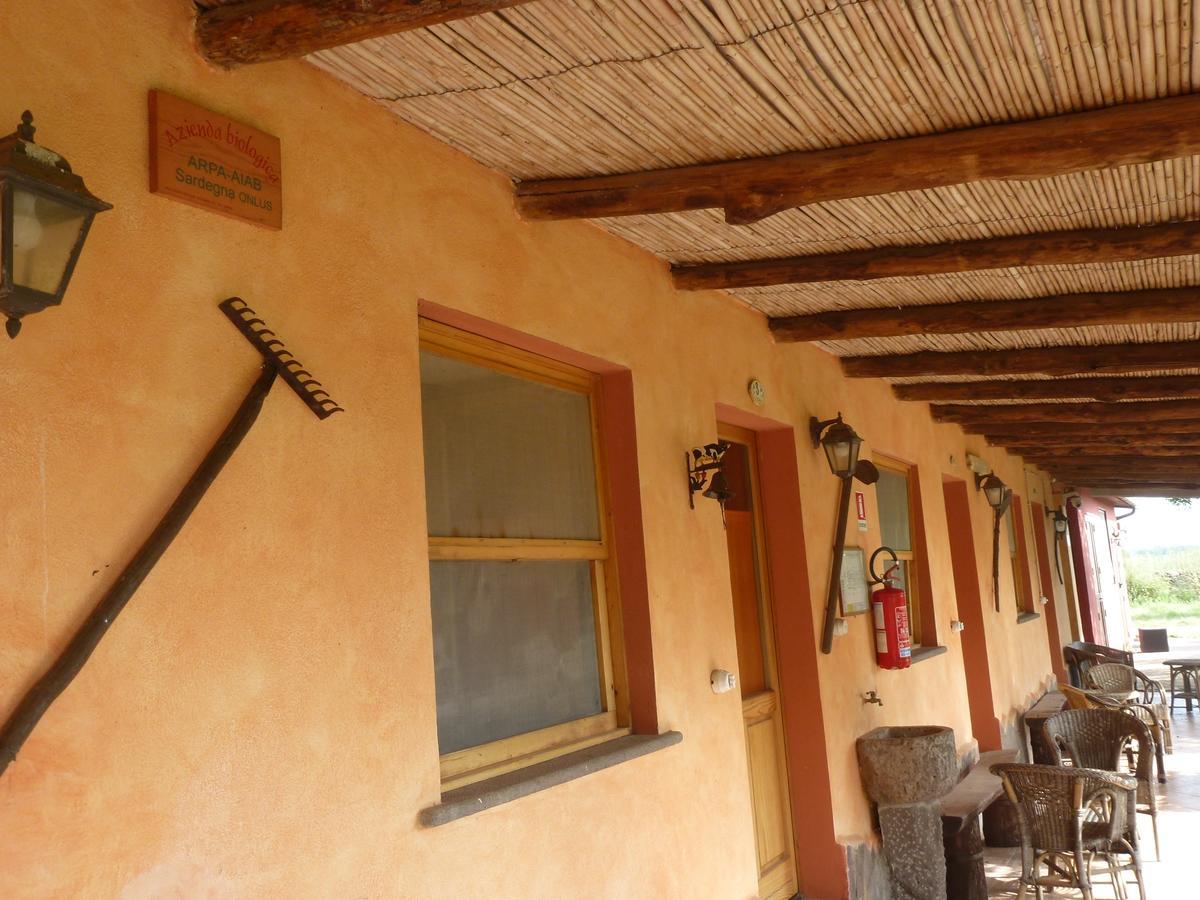 Agriturismo Nuragh'Elighe Sindia Buitenkant foto