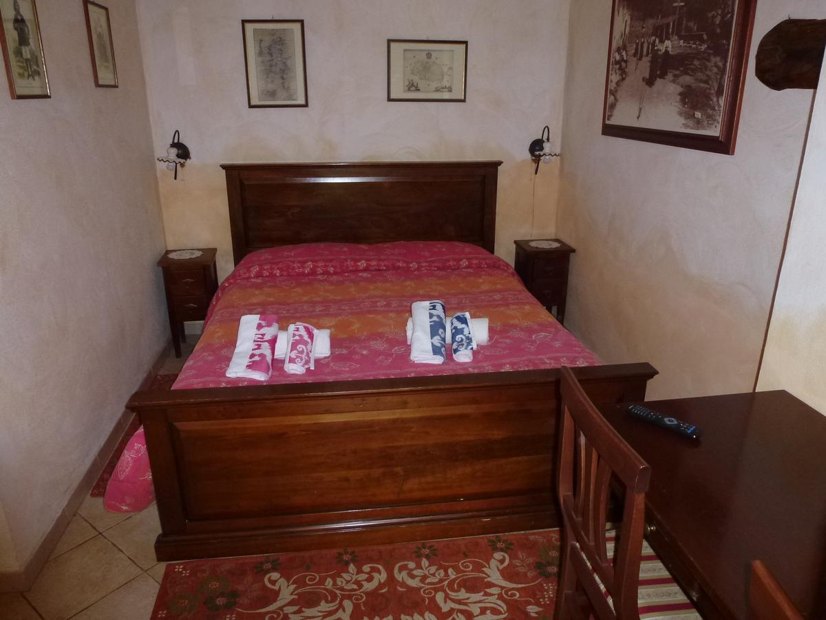 Agriturismo Nuragh'Elighe Sindia Buitenkant foto