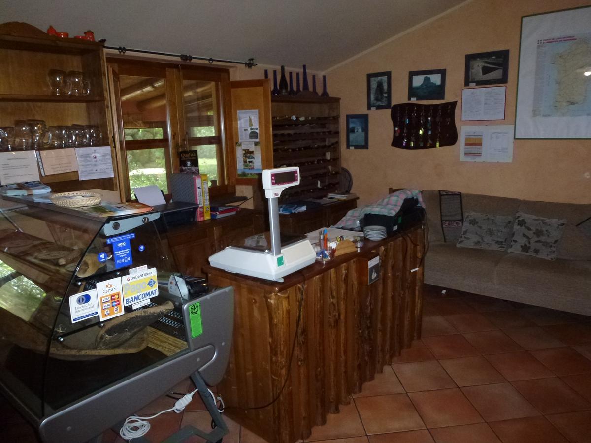 Agriturismo Nuragh'Elighe Sindia Buitenkant foto